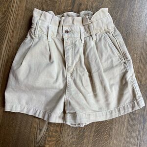 Zara Women's Cream Shorts size 2